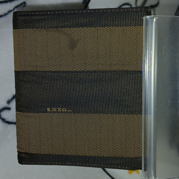 Low start Fendi Black and Brown Striped Card Holder - Picture 2 of 8